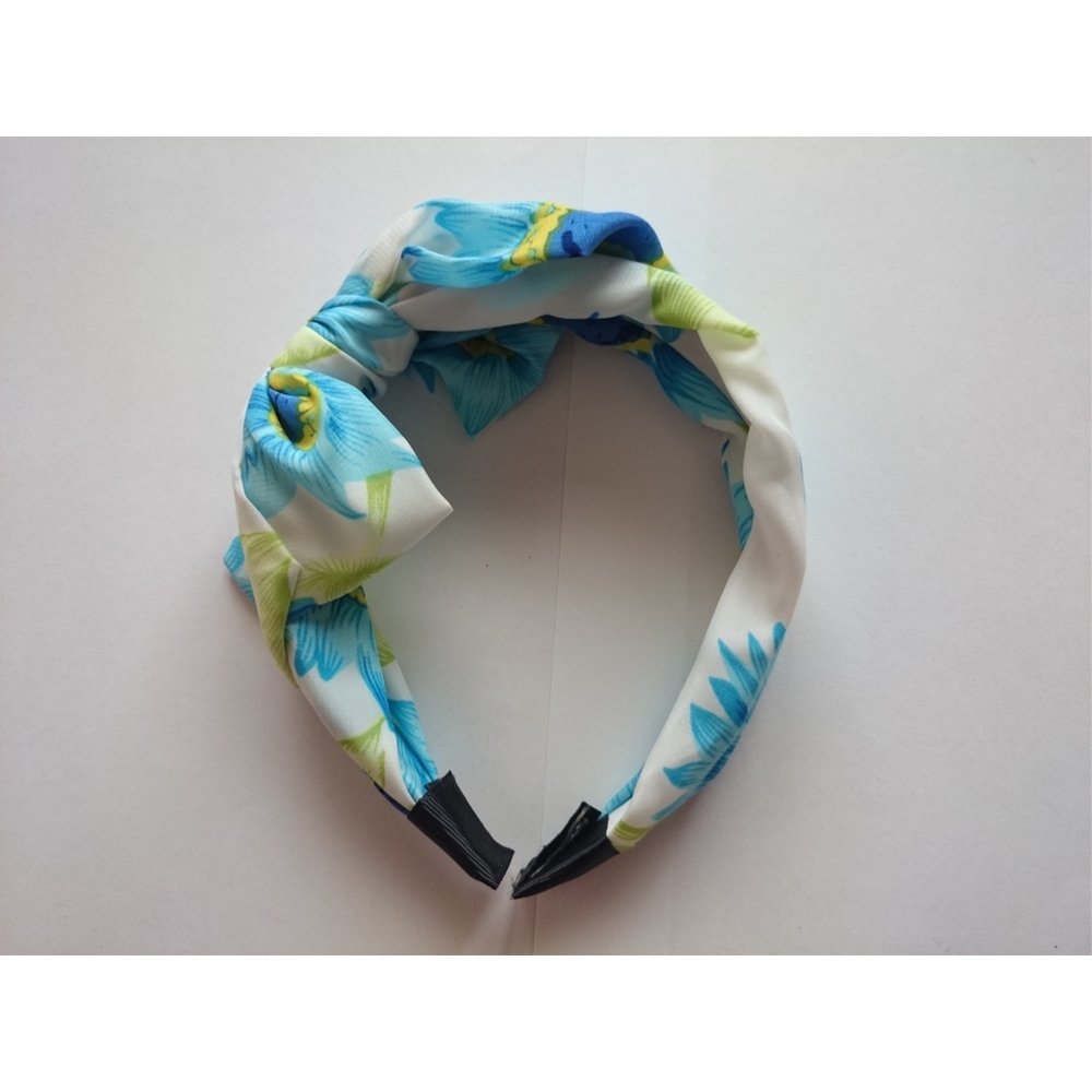 Floral head hoop with bow knot